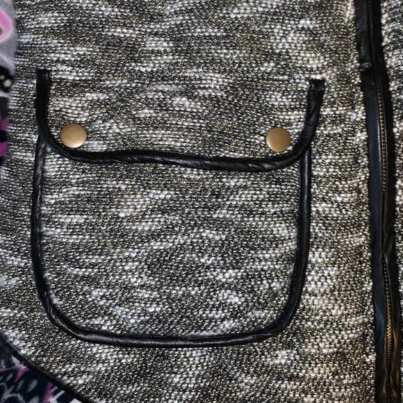 My Michelle Black Vest only worn once - Picture 4 of 5